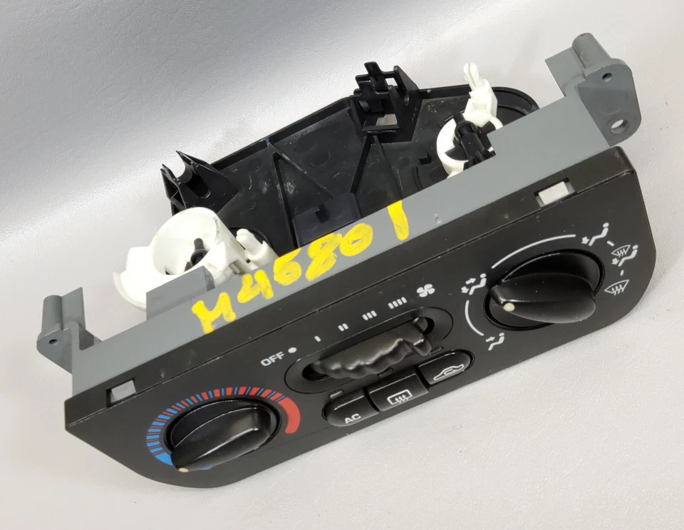 00-02 Saturn SC1 SC2 SL1 SL2 Dash Mount HVAC AC Heater Control 21031429 - Image 2 of 4