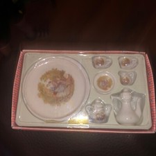 VINTAGE CHILDS DOLL TOY TEA SET in BOX VICTORIAN STYLE 8 PIECE PORCELAIN CHINA