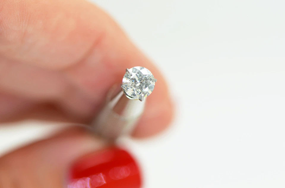 Diamante de corte redondo suelto color F SI3 natural mejorado certificado 5,84 mm 0,80 quilates Foto 4 de 4