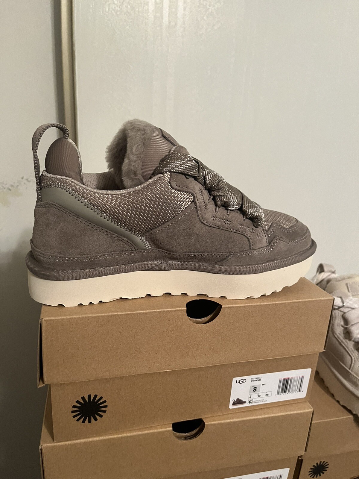 Pluma de Humo Ugg Lowmel 100% Auténtica 9 Disponibles Diferentes Tamaños y Colores