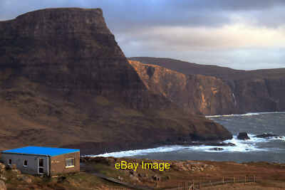 Photo 12x8 Cafe and Waterstein Head The gaudy blue of the cafe roof contra c2020