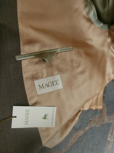 BNWL MAGEE MENS SUIT 100% WOOL 42" CHEST GREEN PINSTRIPE 40" W. 30" L & SUIT BAG - Picture 5 of 8