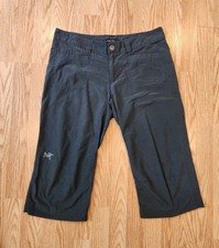 Women's Arc'teryx Capri Pants Shorts Size 8 Hiking Climbing Outdoors