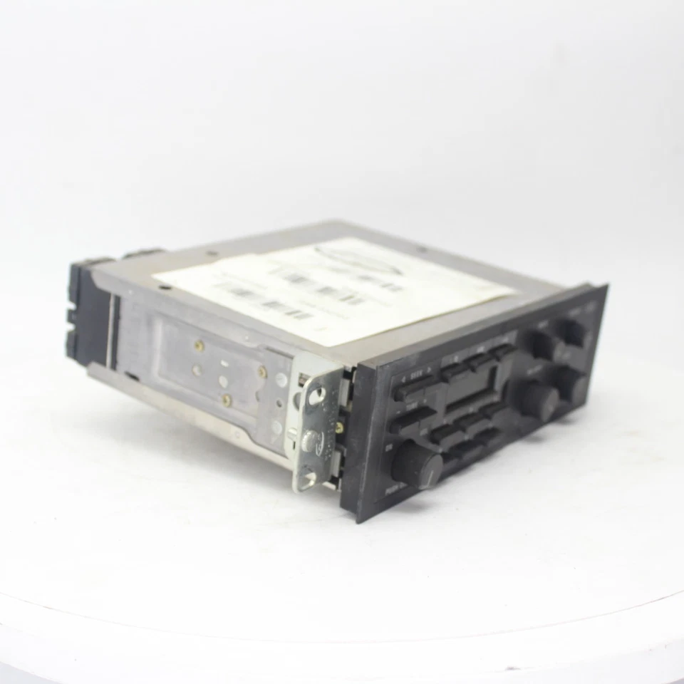 1988 Ford Aerostar Radio Part Number - 638-00720A Used - Image 3 of 4