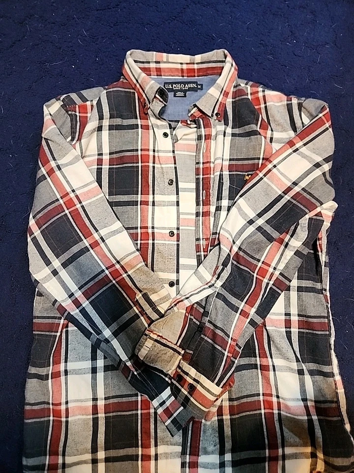 U.S. Polo Assn 男式纽扣红色白色蓝色法兰绒正装衬衫 — 第 2/4 张图片