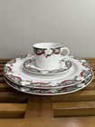 Pfaltzgraff Yuletide 2002 Dinnerware Set, 12 Piece in Great Shape