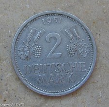 Coin Münze 2 DM Trauben und Ähren 1951 J Cu.Ni. Jäger 386 Sammlerstück
