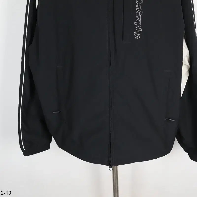 Codegraphy Men Windbreaker Jacket 100 Size - image 4