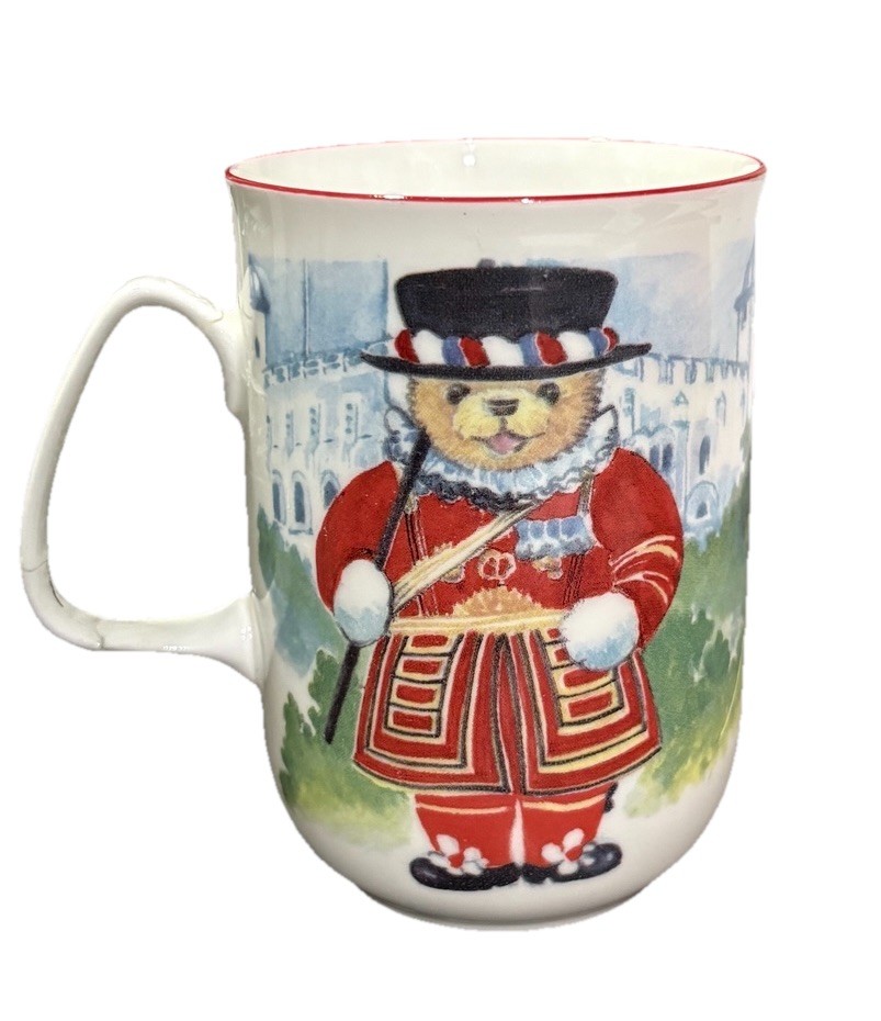 Vtg Guardsman Tea Coffee Mugs England PS Set Of 2 Beefeaters Britain  *READ *