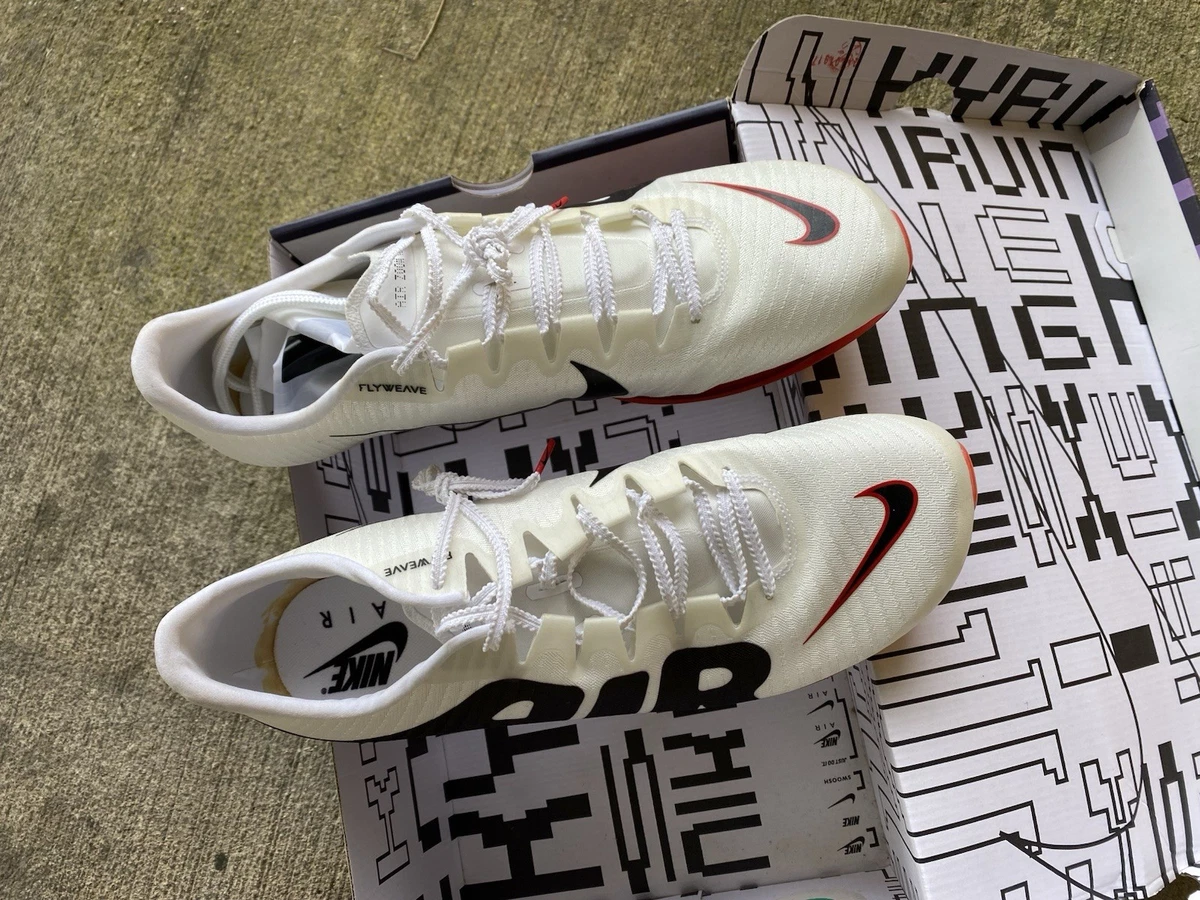 Preços baixos em Nike Air Zoom Maxfly More Uptempo White