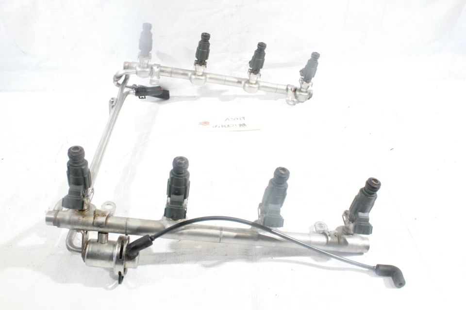 Audi A8 L Quattro 2005 inyectores de combustible con montaje de riel de inyector de combustible A3049  Foto 4 de 4