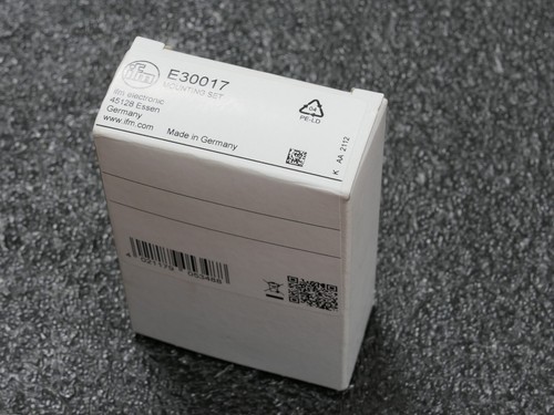 ifm TR7439 Temperature Sensor - Picture 4 of 12