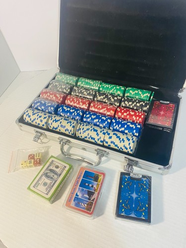 Cardinal Poker Set in Aluminum Case, Casino chip Kit with 400 Chips+4 Card Games - Picture 6 of 20