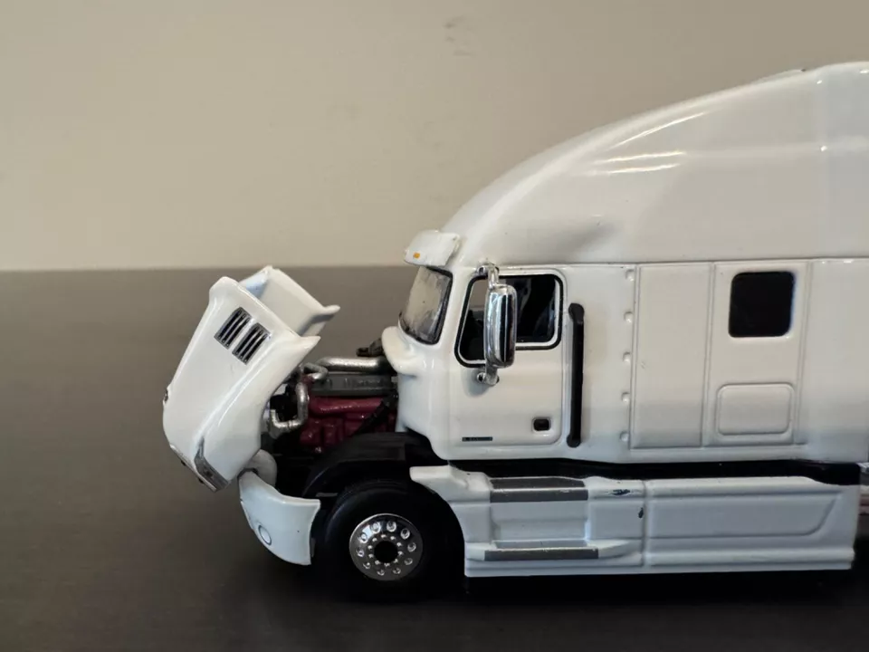 1/64 DCP/First Gear Mack Anthem Sleeper- White - Image 4 of 4