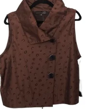 LIV brown lepoard print collared vest top womens size M