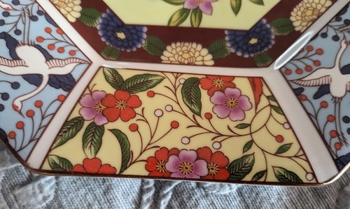 Imari Ware Octagon Plate 10.25 - Picture 6 of 8