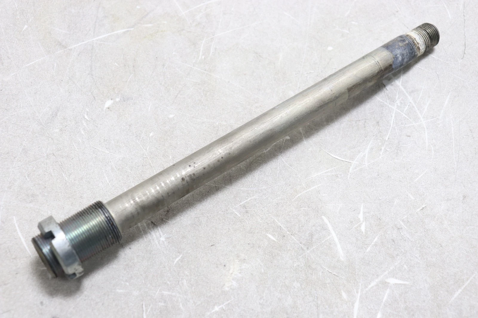 11-19 SUZUKI GSXR 750 OEM REAR BACK SWINGARM BOLT SUSPENSION PIVOT AXLE