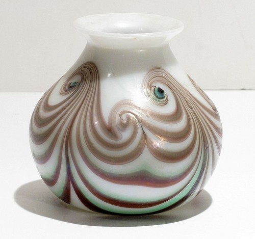 Signed Stephen Fellerman 1974 Studio Art Glass Vase Iridescent Swirl Feathering