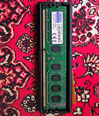 GOODRAM IRDM 4GB DDR3-1600 PC3-12800 DIMM 240-Pin Non-ECC Unbuffered