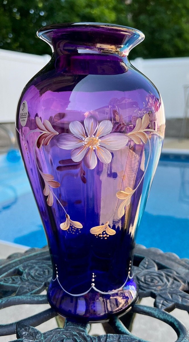 Fenton***ROYAL PURPLE HISTORIC COLLECTION VASE***Comes w/Original