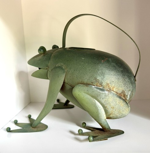 Vintage 10” Green Aged Metal Frog Watering Can Yard Art Sculpture Garden Decor - Picture 3 of 16
