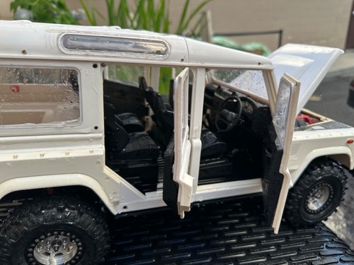 1:10 Scale Crawler Defender D110 Axial scx10 II metal axles with front overdrive - Picture 5 of 24