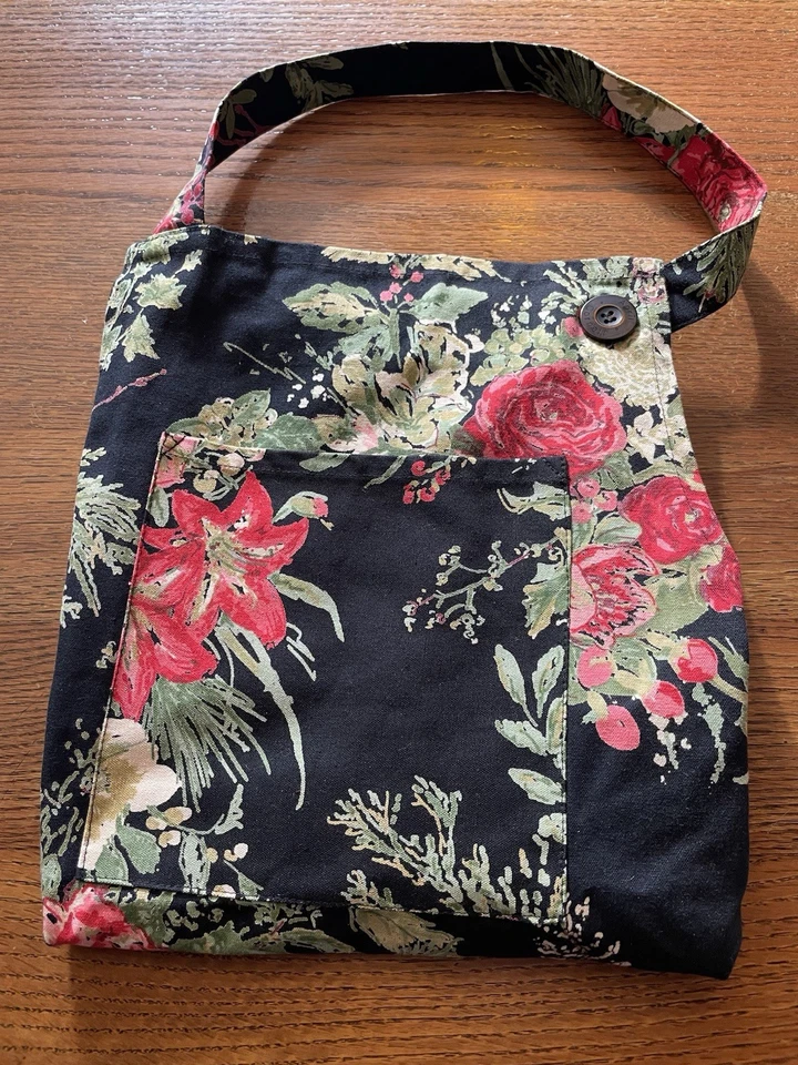 April Cornell Merry Black Apron Red & Ivory Floral One Size Cotton - Image 3 of 4