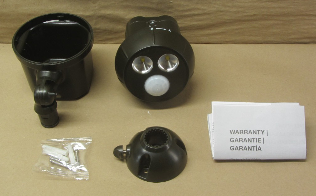 Mr. Beams 390 120° operated LED Brown 1 Head Motion-Activated Flood Light 400 Lm