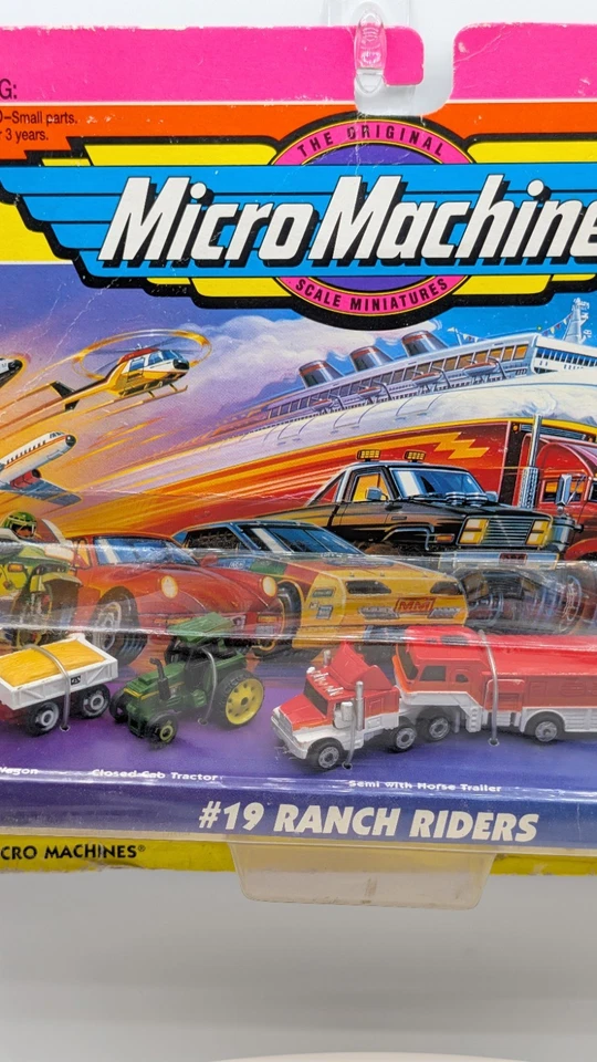 Micro Machines #19 Ranch Riders Semi Truck Horse Trailer Tractor Hay Wagon Horse - Image 3 of 4