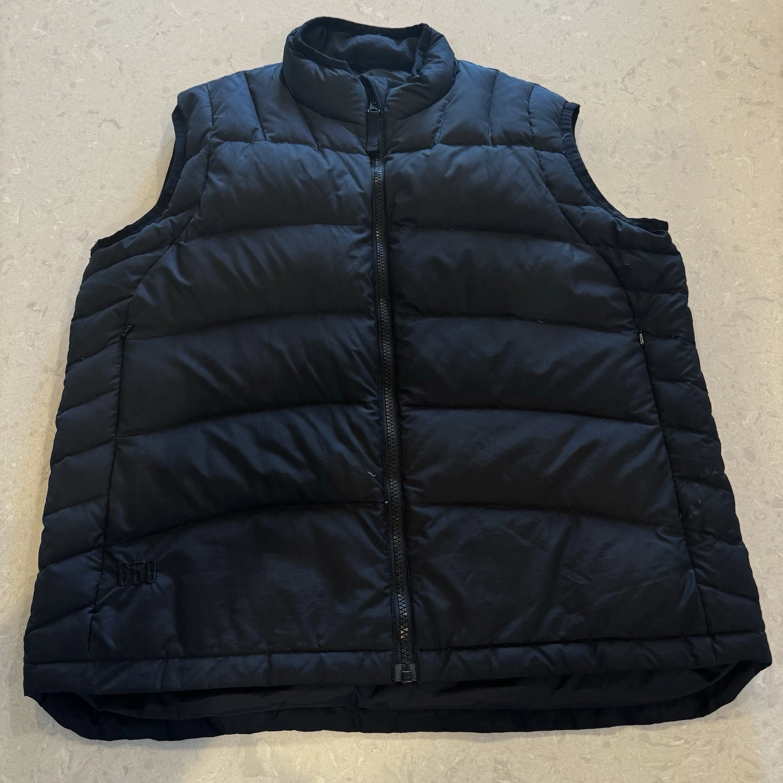 Cabelas Vest Mens M Black Premier Northern Goose Down 650 Fill Power Puffer