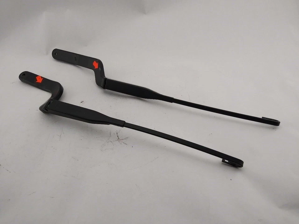 Volvo 850 Pair Of Left & Right Windshield Wiper Arms Fits 1993-1997 93 94 95 96 - Image 3 of 4