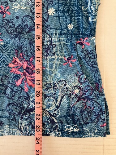 Baby Phat Scrub Top Women's Large Blue White Pink Floral Abstract V-Neck - Picture 8 of 8