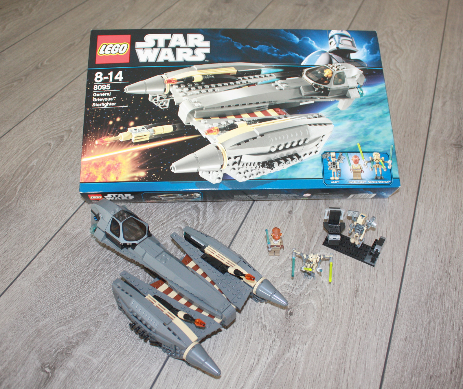 LEGO STAR WARS 8095 - GENERAL GRIEVOUS STARFIGHTER - NEU wertig OVP + OBA LEGO STAR WARS 8095 - GENERAL GRIEVOUS STARFIGHTER - NEU wertig OVP + OBA