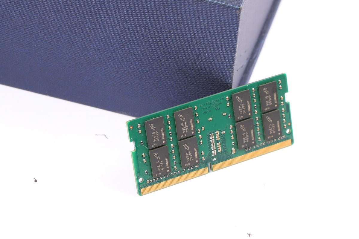 Crucial 32GB Kit 2x 16GB DDR4 2666MHz SO-DIMM Laptop RAM CL19 1.2V