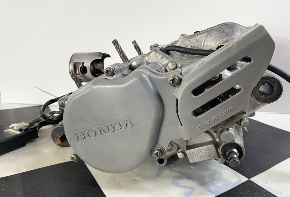 HONDA CR85R？　実働エンジン 2005 Honda CR85R Engine Motor Bottom End Cases Crank Clutch