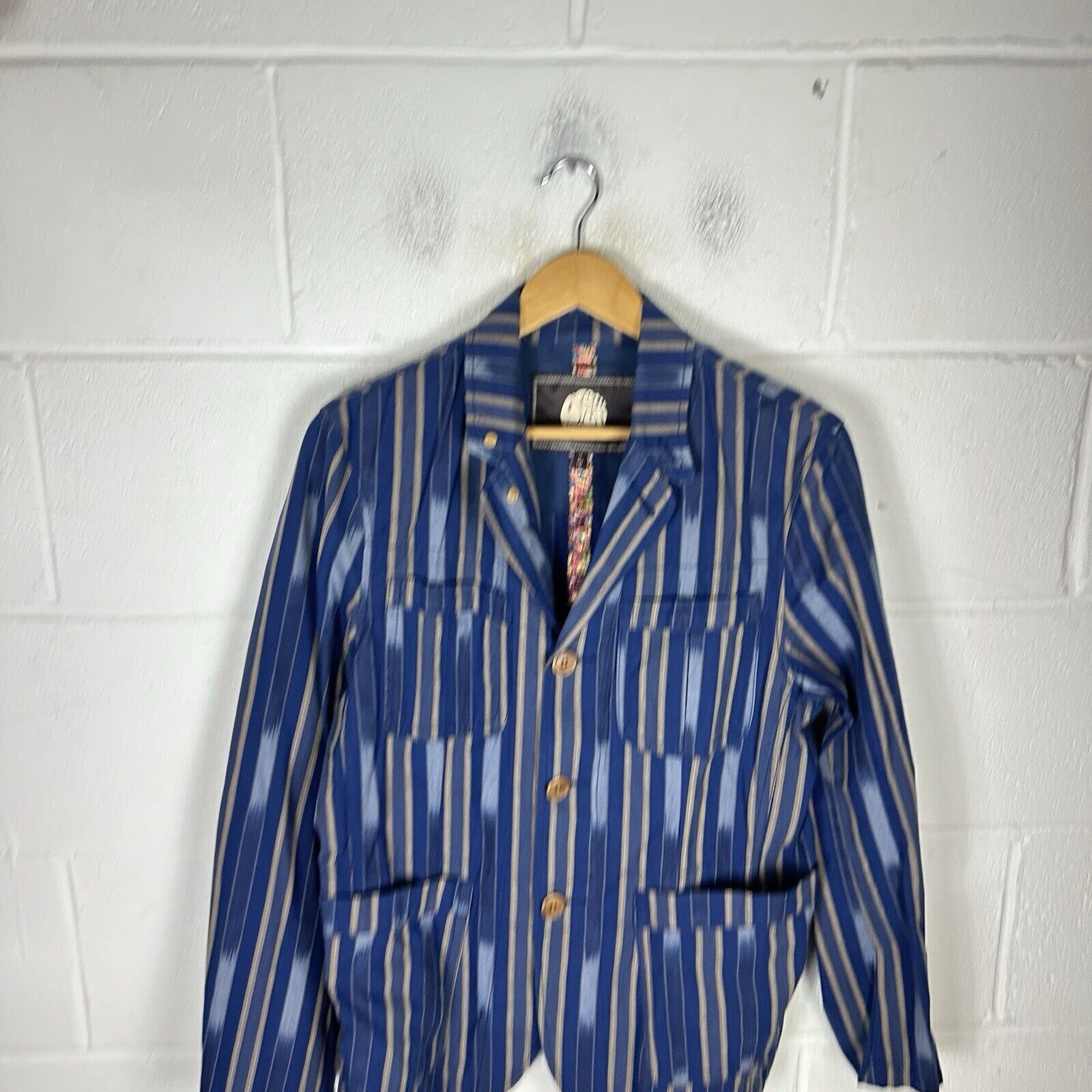 Picture 2 of 10