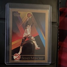 SkyBox Sidney Moncrief Atlanta Hawks NBA Basketball 1990-91 Card #367