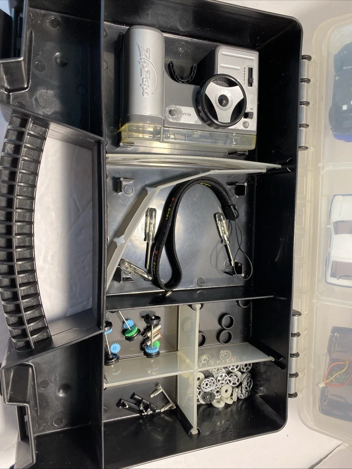 Zip Zaps Micro RC 8 Shells w/Fast & Furious w/Case & Extra Parts Remote(No-Work) - Image 3 of 4