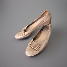 SALVATORE FERRAGAMO Vintage Italy Tan Leather Buckle Pumps Shoes 7.5 AAA Narrow