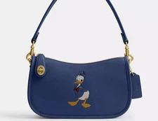 Disney x Coach collabo Swinger Bag / Donald Duck CDN03 B4PF7 Stone Blue Multi