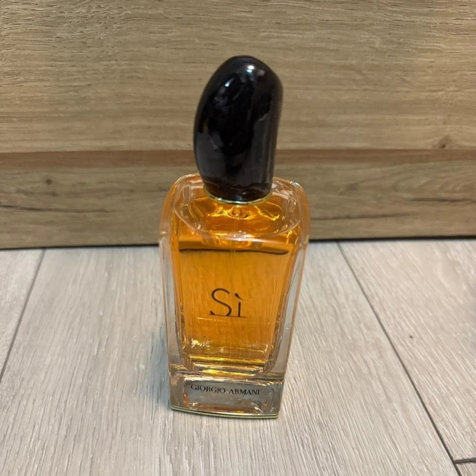 Giorgio Armani Si парфюмированная вода 100 мл - открытая коробка (неиспользованное состояние товара) - Изображение 3 из 4