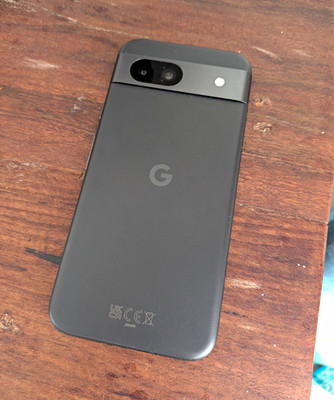 Google Pixel 8a 8GB / 256 GB Smartphone Schwarz Obsidian   (Gebraucht)