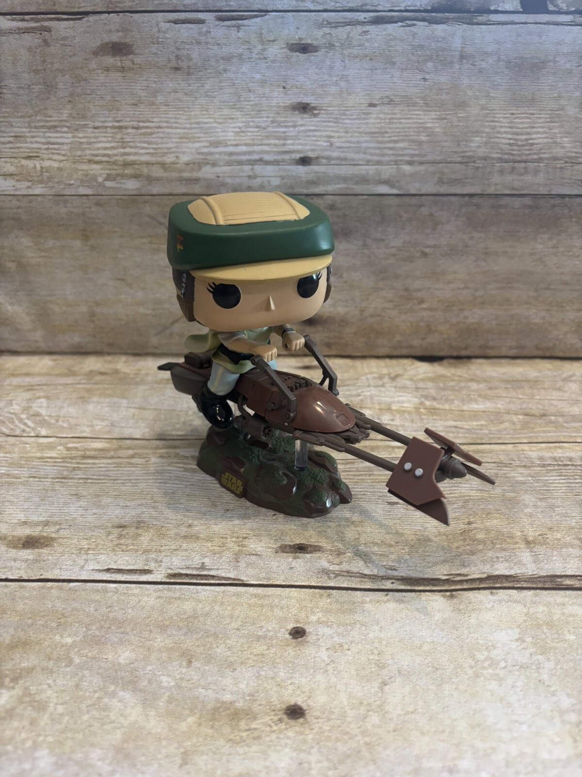Funko Pop! Rides: Star Wars - Princess Leia With Speeder Bike (Chase) #228