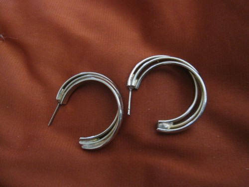 Vintage Gold & Silver Tone Triple Hoop Earrings - Picture 5 of 9