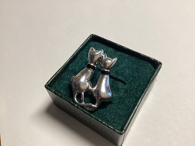 2 Cat Friends Brooch pin  Silver Tone Black Collars Vintage 1 
