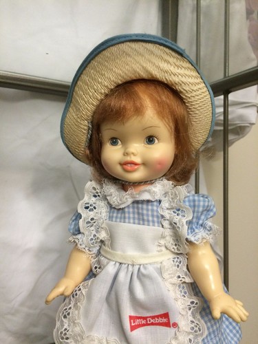 Vintage 1972 Horsman Little Debbie Advertising Doll, 25th Anniversary. 1984 - Picture 8 of 12