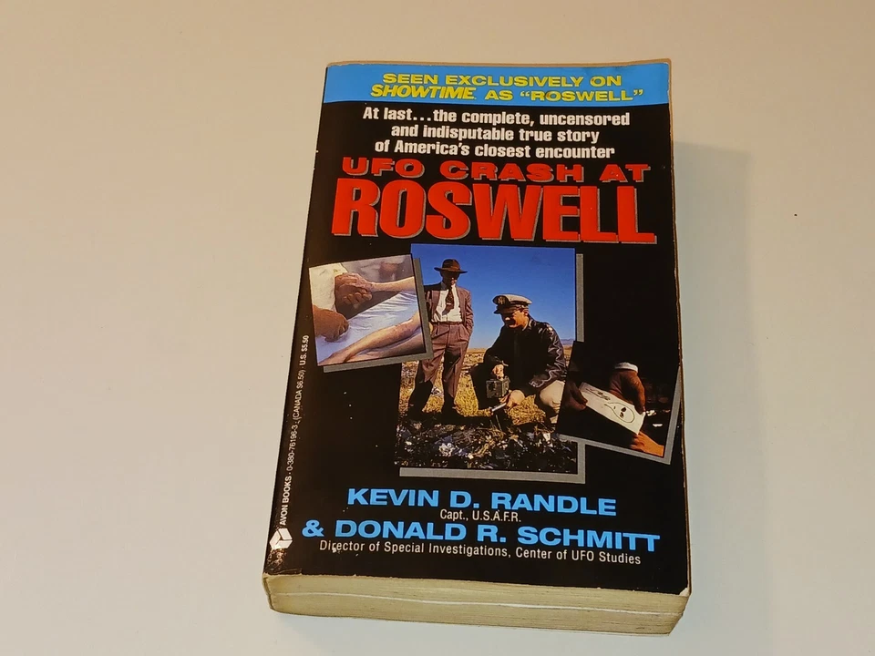 UFO Crash At Roswell 76196 Avon 1991 10-9 Kevin Randle Donald Schmitt Alien VGC - Image 2 of 4