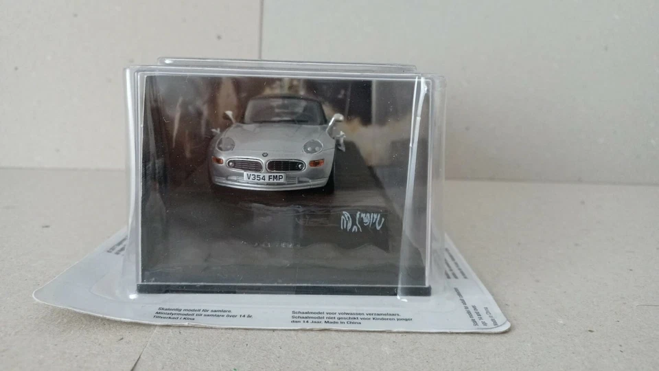 BMW Z8 JAMES BOND THE WORLD IS NOT ENOUGH 1/43 IXO NUEVO NEW MINT IN BOX - Imagen 2 de 4
