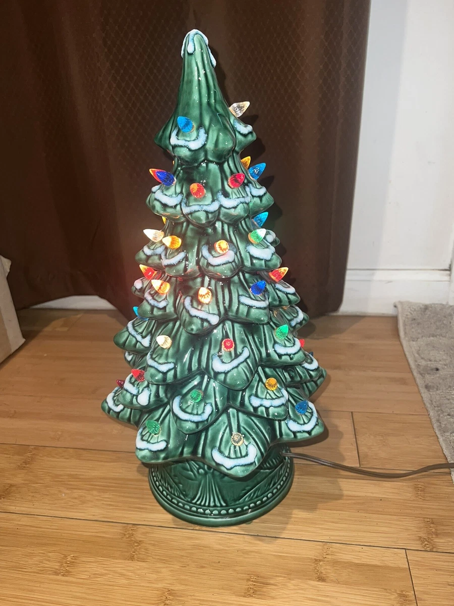 No tree christmas tree outlet