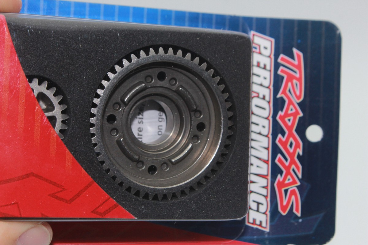 Traxxas 8689 Hardware Kit, E-Revo VXL (contains All Hardware Used On E-Revo VXL - Foto 5